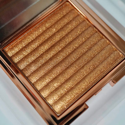 Fierce Star | Gold | Shimmery Finish | Face & Body | Silky Powder | Vegan | Star Shine Bronzer & Highlighter