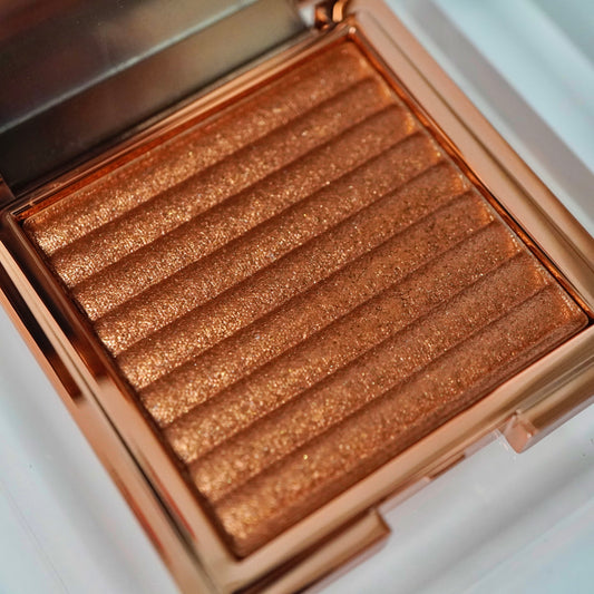 Bronze Star | Copper Gold | Shimmery Finish | Face & Body | Silky Powder | Vegan | Star Shine Bronzer & Highlighter