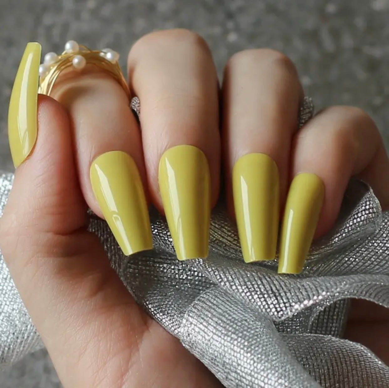 Sunny Ballet | Pastel Yellow | Glossy | Ballerina | Extra Long | Reusable Press On Nails Set